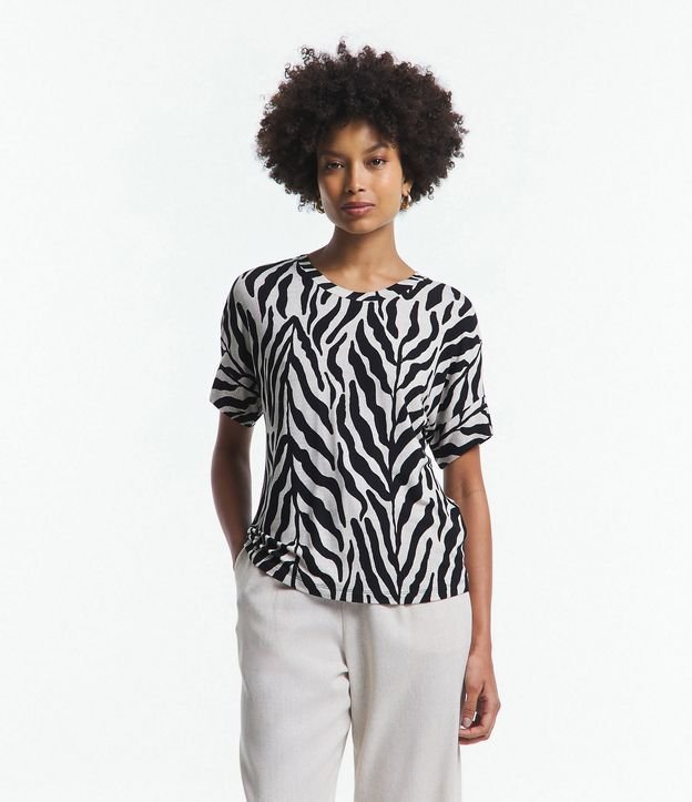 Camiseta Manga Curta Em Viscose Com Listras De Zebra